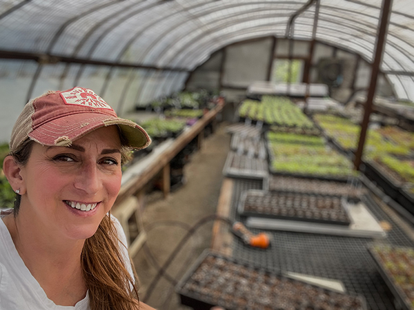 floral-science-nerd-expands-dahlia-propagation