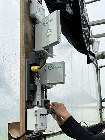 why-and-how-we-automated-our-flower-greenhouses